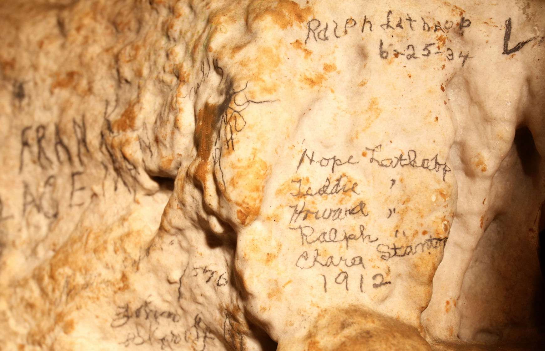 Kickapoo Indian Caverns